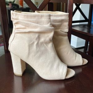 Size 7 Booties! Great condition. Super comfy.